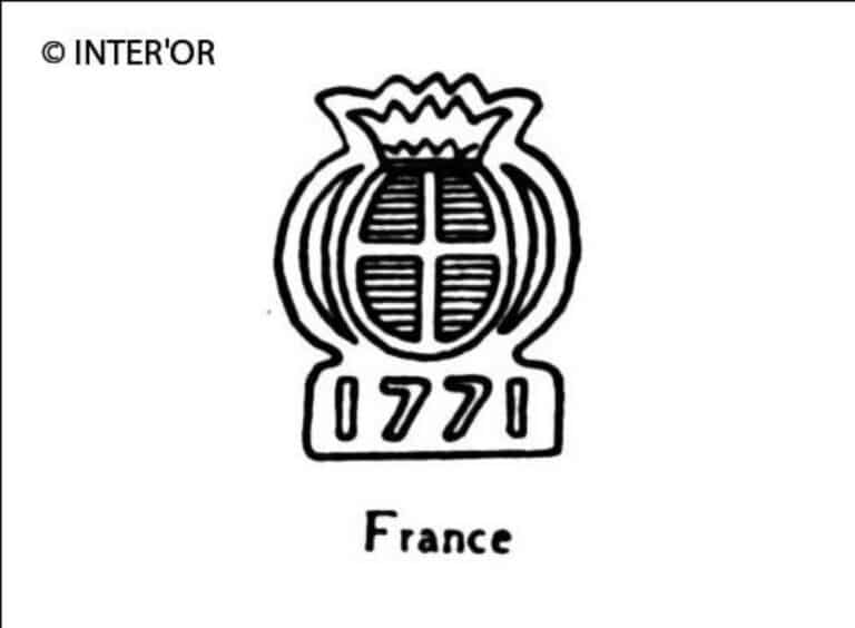 Croix dans armoiries couronnees 1771