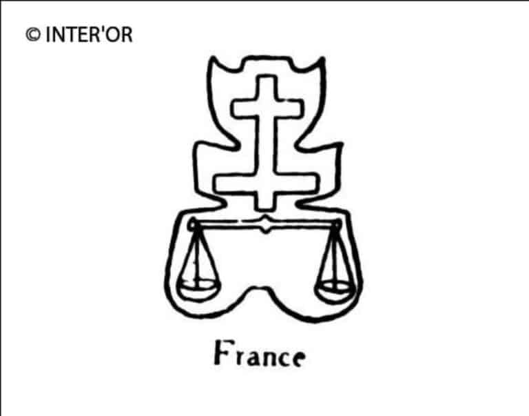 Croix de lorraine sur une balance