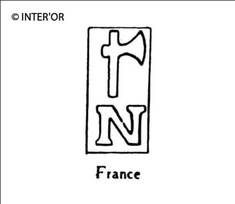 Hachette sur n