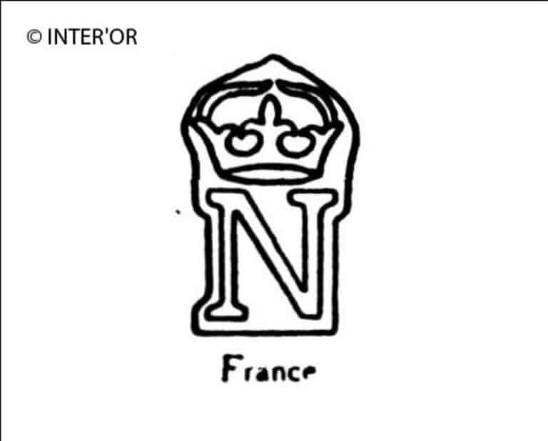 Lettre n couronnee