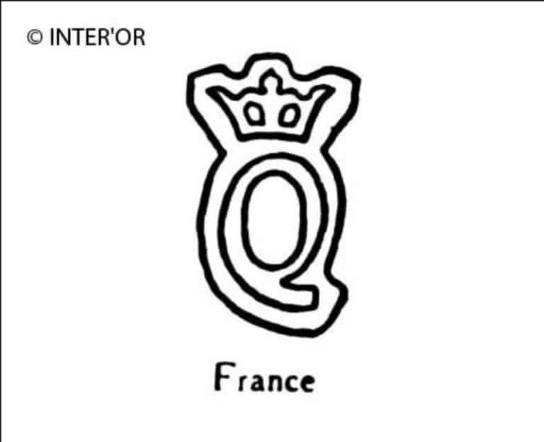 Lettre q couronnee