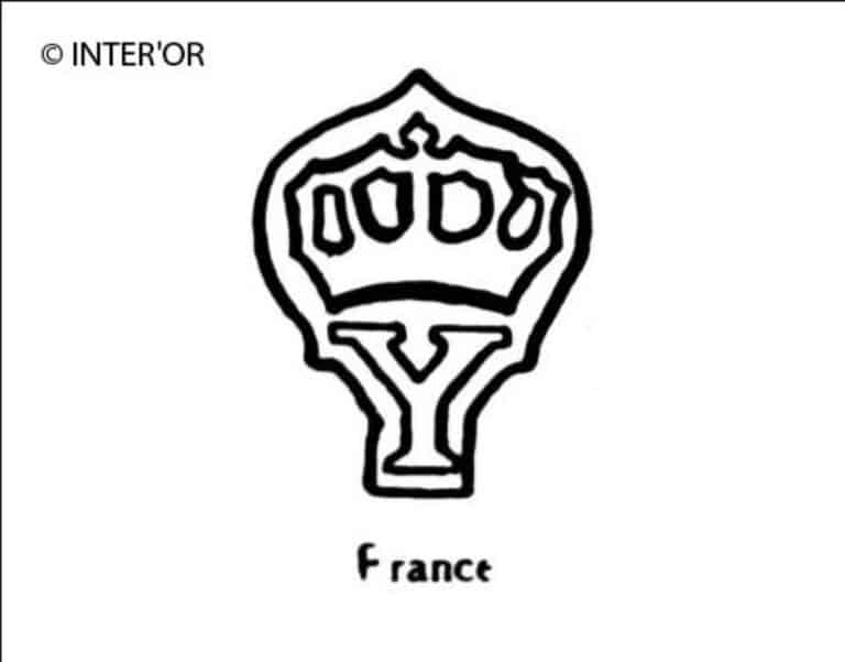 Lettre y couronnee