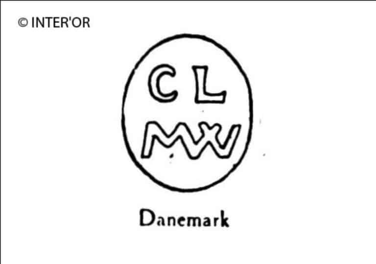 Lettres c l m w