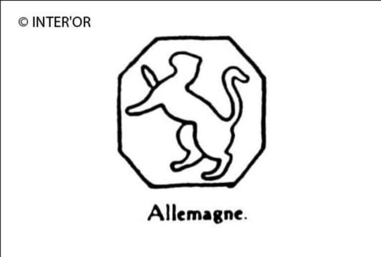 Lion debout