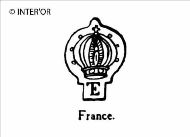 Monogramme e.T. Et couronne